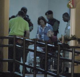 NORIEGA INICIA PRISÃO DOMICILIÁRIA TEMPORÁRIA EM CASA DE UMA FILHA NO PANAMÁ