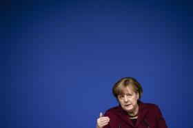 CHANCELER ALEMÃ MERKEL CONSIDERA INJUSTIFICADAS RESTRIÇÕES À IMIGRAÇÃO NOS EUA