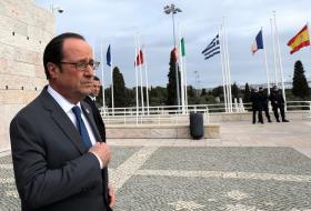 HOLLANDE DIZ QUE EUROPA DEVE MOSTRAR A TRUMP QUE É “ESPAÇO DE LIBERDADE E DEMOCRACIA”