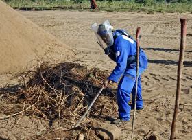 A GUERRA ACABOU EM ANGOLA MAS AS MINAS AINDA DESTROEM VIDAS