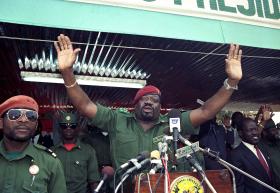 CASA SOB ESCUTA RECEBEU SAVIMBI EM LUANDA ANTES DAS ELEIÇÕES DE 1992