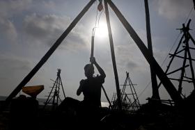 PETROLÍFERA ENI ELEVA A 150.000 BARRIS DE CRUDE PRODUÇÃO DIÁRIA EM BLOCO ANGOLANO