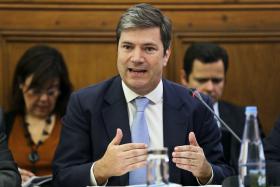 PAULO NÚNCIO ASSUME “RESPONSABILIDADE POLÍTICA” POR NÃO PUBLICAÇÃO DE TRANSFERÊNCIAS PARA ‘OFFSHORE’