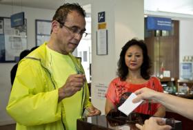 GRUPO CONVOCA MARCHA LENTA DE VEÍCULOS CONTRA AUMENTOS DE TAXAS EM MACAU