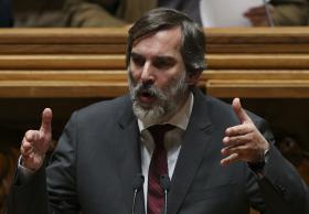 PSD E CDS PEDEM SUSPENSÃO DOS TRABALHOS NO INQUÉRITO CGD E EMÍDIO GUERREIRO É O NOVO PRESIDENTE