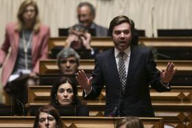 INQUÉRITO/CGD: CDS QUER SABER SE HOUVE TROCA DE SMS ENTRE FINANÇAS E ANTÓNIO DOMINGUES