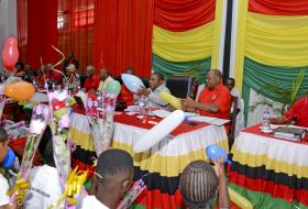 FRELIMO DIZ QUE SOLUÇÃO INTERNA É O CAMINHO PARA A PAZ EM MOÇAMBIQUE