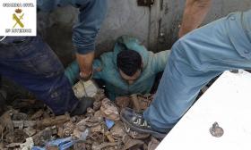 CEM IMIGRANTES SUBSAARIANOS TENTAM ENTRAR EM MELILLA A SALTO, DEZ CONSEGUEM