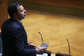 PSD LAMENTA FALTA DE RECATO SOBRE ERC E DIZ-SE DISPONÍVEL PARA REUNIR COM O PS