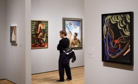 MUSEU DE NOVA IORQUE PROMOVE ARTISTAS MUÇULMANOS EM RESPOSTA À LEI DE TRUMP
