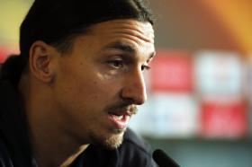 ‘HAT-TRICK’ DE IBRAHIMOVIC NO 3-0 DO MANCHESTER UNITED SOBRE SAINT-ÉTIENNE