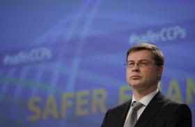 DOMBROVSKIS ADMITE SAÍDA DO PROCEDIMENTO POR DÉFICE EXCESSIVO SE TENDÊNCIA SE CONFIRMAR