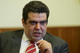 ROCHA ANDRADE DISPONÍVEL PARA IR À AR ESCLARECER TRANSFERÊNCIAS PARA PARAÍSOS FISCAIS
