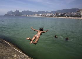 RIO DE JANEIRO PELOS OLHOS DE RUY CASTRO, O NOVO LIVRO DE VIAGENS DA TINTA-DA-CHINA