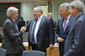 CHEFES DAS DIPLOMACIAS DA UE REÚNEM-SE HOJE EM BRUXELAS