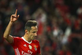 BENFICA INFORMA QUE NÃO RECEBEU PROPOSTA DO BEIJING GUOAN PARA CONTRATAR JONAS