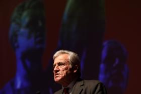 JERÓNIMO DE SOUSA DEFENDE QUE AGENDA DE ESQUERDA PARA UMA DÉCADA DEPENDE DO PS