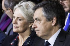 FRANÇOIS FILLON ENFRENTA NOVAS REVELAÇÕES SOBRE EMPREGO DA MULHER