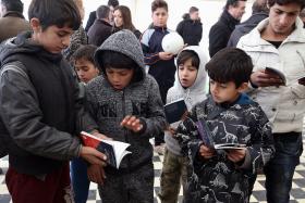 PERTO DE 100 IMIGRANTES RESGATADOS NA COSTA DE CHIPRE
