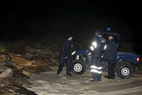 MAU TEMPO: HELICÓPTERO REFORÇA BUSCAS POR MULHER ARRASTADA PELO MAR EM ÍLHAVO