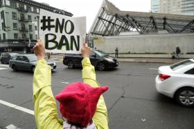 TRIBUNAL DOS EUA MANTÉM SUSPENSÃO DE PROIBIÇÃO DE VIAJANTES DE 7 PAÍSES MUÇULMANOS