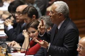 OPOSIÇÃO “BRINCA COM O FOGO” COM DÍVIDA PÚBLICA E PÕE EM CAUSA INTERESSE NACIONAL — COSTA