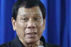 PRESIDENTE DAS FILIPINAS RECUSA ACUSAÇÕES SOBRE DESVIO DE FUNDOS PÚBLICOS