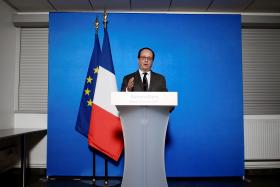HOLLANDE PROMETE JUSTIÇA E CLASSIFICA VIOLÊNCIA URBANA COMO “INACEITÁVEL”