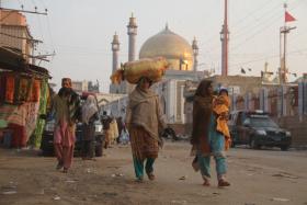 SOBE PARA 76 NÚMERO DE MORTOS DE ATENTADO EM TEMPLO SUFISTA NO PAQUISTÃO