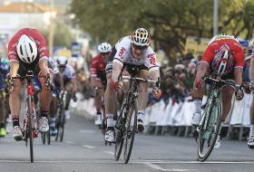 VOLTA AO ALGARVE: GREIPEL VENCE AO ‘SPRINT’ EM TAVIRA, ROGLIC MANTÉM LIDERANÇA