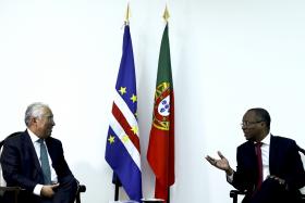 PORTUGAL E CABO VERDE ESTREITAM COOPERAÇÃO E AFIRMAM “EXCELÊNCIA” DAS RELAÇÕES EM CIMEIRA