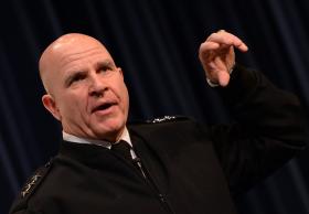 DONALD TRUMP NOMEIA TENENTE-GENERAL MCMASTER ASSESSOR DE SEGURANÇA NACIONAL