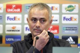 MOURINHO NÃO GARANTE QUE ROONEY FIQUE NO MANCHESTER UNITED ATÉ FIM DA ÉPOCA