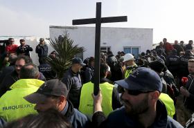 POSSE ADMINISTRATIVA DE CASAS NA ILHA DO FAROL CONTINUA HOJE