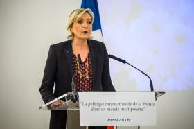 TENSÃO EM MANIFESTAÇÃO CONTRA VISITA DE MARINE LE PEN A NANTES