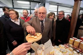 GOVERNO PROMETE PARA BREVE DIPLOMA QUE OBRIGA A PUBLICITAÇÃO DA ORIGEM DO LEITE