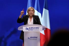 MARINE LE PEN DEFENDE EM NANTES UM ESTADO MAIS FORTE CONTRA IMIGRAÇÃO