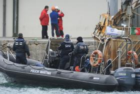 BOMBA RECOLHIDA NA NAZARÉ VAI SER DETONADA NO MAR