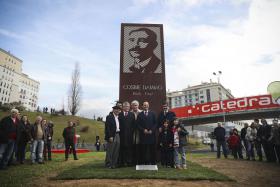 LUÍS FILIPE VIEIRA DIZ QUE MONUMENTO DE COSME DAMIÃO É “INSPIRAÇÃO PARA O TETRA”