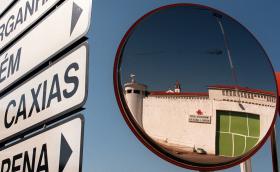 TRÊS HOMENS EVADIDOS DA CADEIA DE CAXIAS FUGIRAM A PARTIR DA JANELA DA CELA