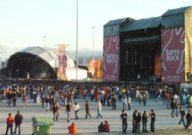 SEU JORGE RECORDA DAVID BOWIE EM JULHO NO FESTIVAL SBSR