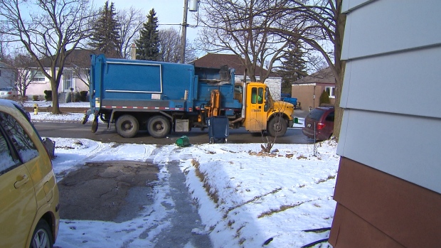METADE DOS TORONTENSES APOIA A RECOLHA DE LIXO EM SCARBOROUGH SE ISSO POUPAR DINHEIRO