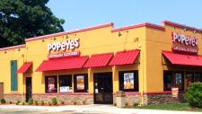 A EMPRESA-MÃE DO TIM HORTONS VAI COMPRAR A CADEIA POPEYES