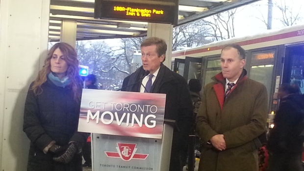 O presidente de Toronto, John Tory, disse que a cidade vai gastar uma verba adicional de mais 80 milhões de dólares com a TTC no seu orçamento de 2017. (Linda Ward / CBC)