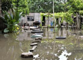 DUAS CRIANÇAS MORREM NUM NAUFRÁGIO DEVIDO À SUBIDA DO RIO LIMPOPO EM MOÇAMBIQUE