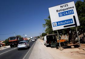 COLISÃO PROVOCA UM MORTO E DOIS FERIDOS NA EN125 NO ALGARVE