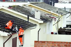 MAU TEMPO: VENTOS FORTES FIZERAM “VOAR” TELHADOS EM ZONA INDUSTRIAL DE BARCELOS