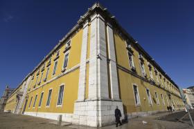 NECESSIDADES INFERIORES AO PREVISTO REDUZEM AUMENTO DE CAPITAL NO BANCO PÚBLICO PARA 2.500ME – FINANÇAS