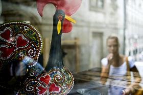 TURISTAS INTERNACIONAIS NO PORTO FAZEM AUMENTAR VENDAS NAS LOJAS DE MODA