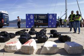 POLÍCIA ESPANHOLA DETÉM 24 PESSOAS E APREENDE 2,4 TONELADAS DE COCAÍNA